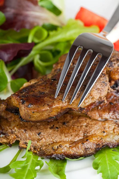 Close Pedaço Carne Carne Com Garfo Metal — Fotografia de Stock