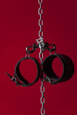 Deri kelepçeleri atış kapatın