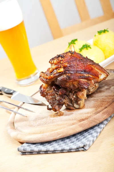 Close Tasty Roasted Pork Meat Wooden Board — Stock Photo, Image