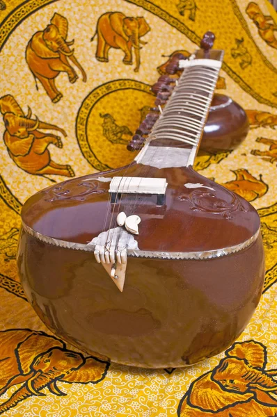 Klassisches Indisches Musikinstrument Namens Sitar Auf Teppich — Stockfoto
