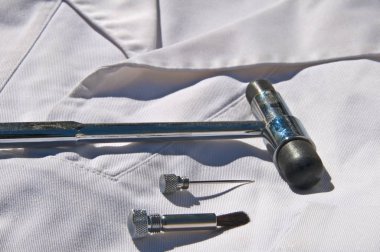 Refleks çekiç ve araçları sinir hassasiyeti, yakın çekim 