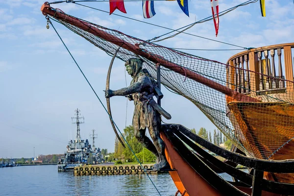 Yelken Gemi Harbor Fotoğrafı — Stok fotoğraf