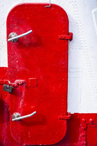 Kırmızı Gemi Kapı Yakın Çekim Fotoğraf — Stok fotoğraf