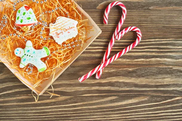 Christmas cookies and candycane — Stock Photo, Image