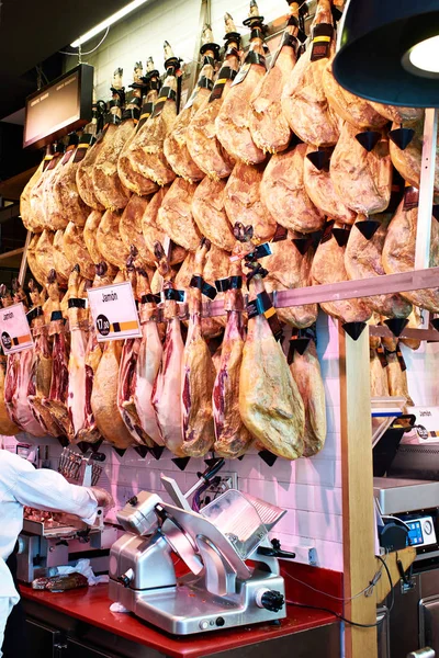 М'ясо Хамон іспанському ринку — стокове фото
