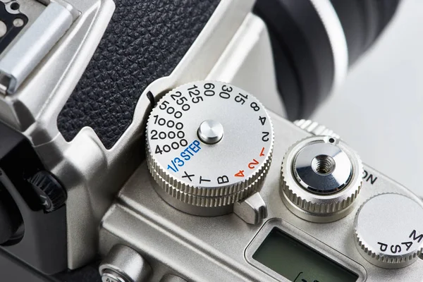 Κουμπιά και ελέγχου επιλογέα ταχύτητας κλείστρου για φωτογραφική μηχανή Slr — Φωτογραφία Αρχείου