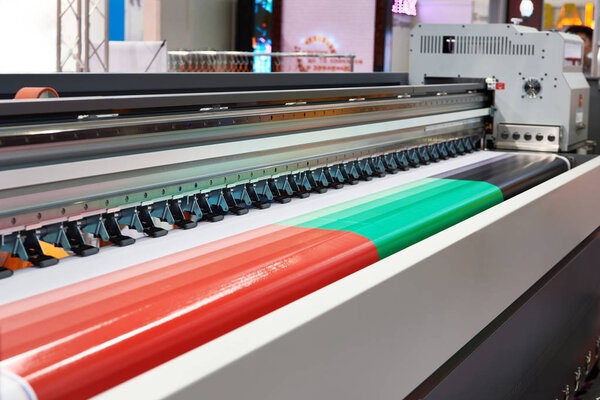 Gran plotter rodante — Foto de Stock