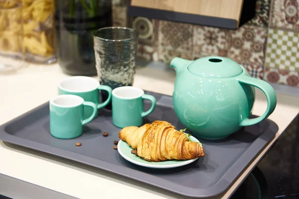 Croissant and coffee set — Stock Photo, Image