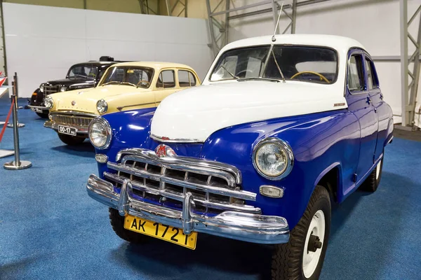 GAZ M-72 Soviet four-wheel drive car — Stock Photo, Image