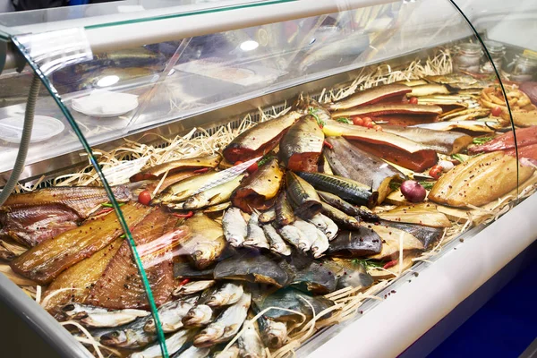 Smoked Fish Store Counter — Stock Photo, Image