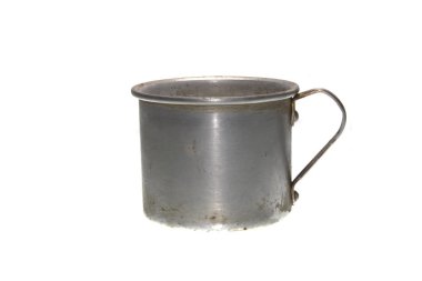 Kupa beyaz arkaplanda izole edildi