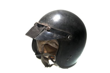Beyaz arkaplanda izole edilmiş kask