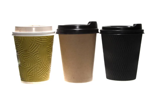 Tek kullanımlık cam beyaz arkaplanda izole edildi