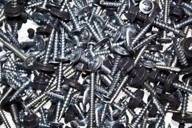 Tahta vidalar beyaz arkaplanda izole