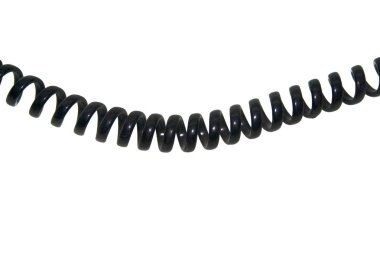 Beyaz arkaplanda elektrik kabloları izole edildi