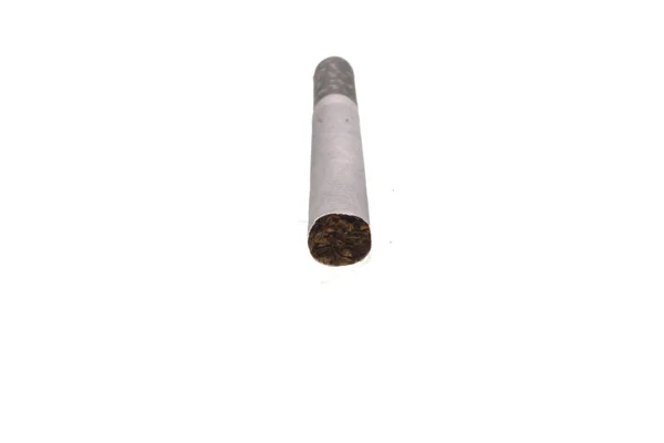 Cigarrillo aislado sobre fondo blanco — Foto de Stock
