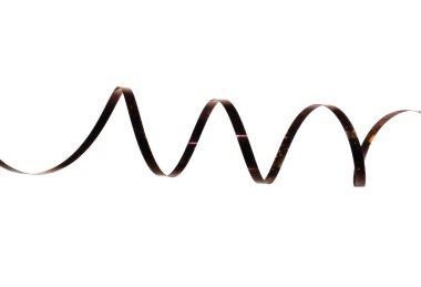 Beyaz arkaplanda yalıtılmış çelik yay