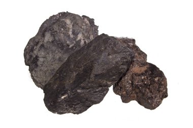 kömür beyaz arkaplanda izole edildi