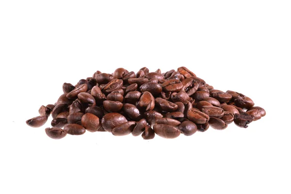 Kávové zrna izolovaných na bílém pozadí — Stock fotografie