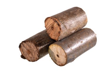 Beyaz arkaplanda yakacak odun