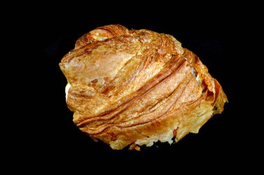 beyaz zemin üzerinde izole rulo