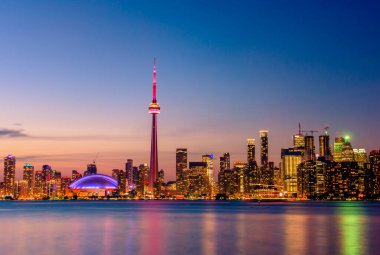 Toronto şehri gün batımında ufuk çizgisi, Ontario, Kanada