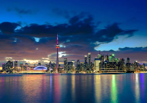 Toronto City Skyline Molnig Kväll Ontario Kanada — Stockfoto