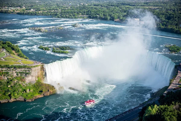 Légi Felvétel Híres Gyönyörű Niagara Vízesés Nyári Napon — Stock Fotó