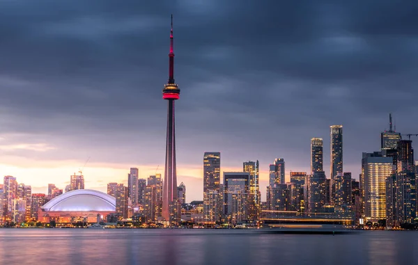 Toronto Város Látképe Felhős Estéken Ontario Kanada — Stock Fotó