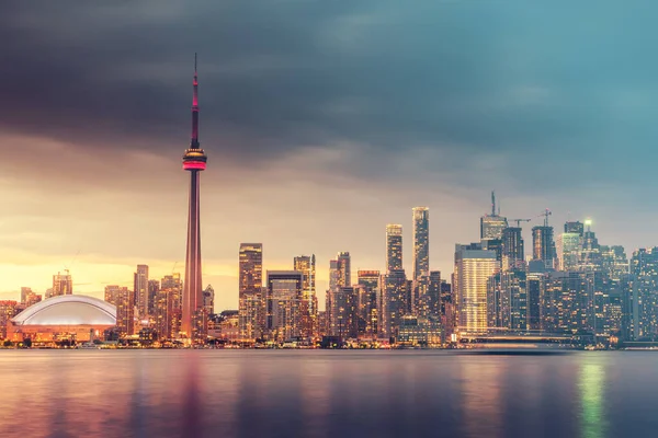 Horizonte Ciudad Toronto Noche Nublada Ontario Canadá — Foto de Stock