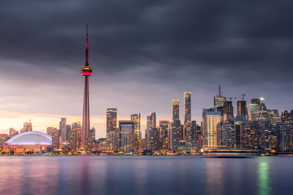 Toronto Cidade Skyline Noite Nublada Ontário Canadá — Fotografia de Stock