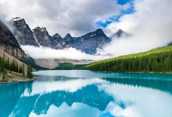 Όμορφη Λίμνη Moraine Banff Εθνικό Πάρκο Αλμπέρτα Καναδάς — Φωτογραφία Αρχείου