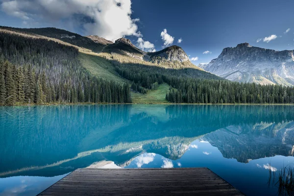 Bellissimo Lago Smeraldo Estate Parco Nazionale Yoho Columbia Britannica Canada — Foto Stock