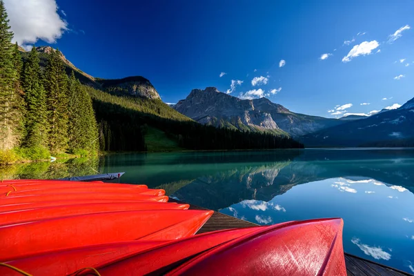 Danau Emerald Indah Musim Panas Taman Nasional Yoho British Columbia — Stok Foto