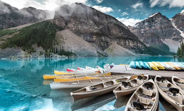 Belo Lago Moraine Parque Nacional Banff Alberta Canadá — Fotografia de Stock