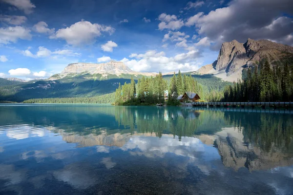 아름다운 에메랄드 캐나다 브리티시컬럼비아주 — 스톡 사진