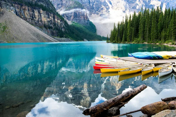 Όμορφη Λίμνη Moraine Banff Εθνικό Πάρκο Αλμπέρτα Καναδάς — Φωτογραφία Αρχείου