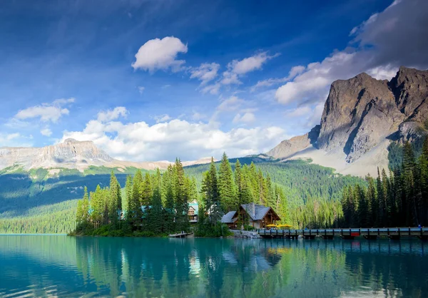 Danau Emerald Yang Indah Taman Nasional Yoho British Columbia Kanada — Stok Foto