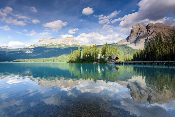 아름다운 에메랄드 캐나다 브리티시컬럼비아주 — 스톡 사진