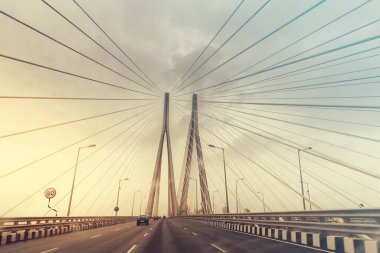 Bandra Worli Sea Link, Hindistan 'ın Mumbai şehrinde bulunan bir köprü.