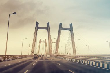 Bandra Worli Sea Link, Hindistan 'ın Mumbai şehrinde bulunan bir köprü.