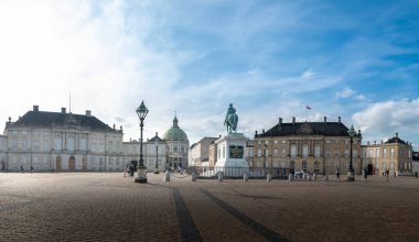 Kopenhag, Danimarka 'daki Amalienborg Sarayı.
