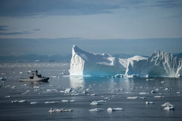 Bellissimo Paesaggio Con Grandi Iceberg — Foto Stock