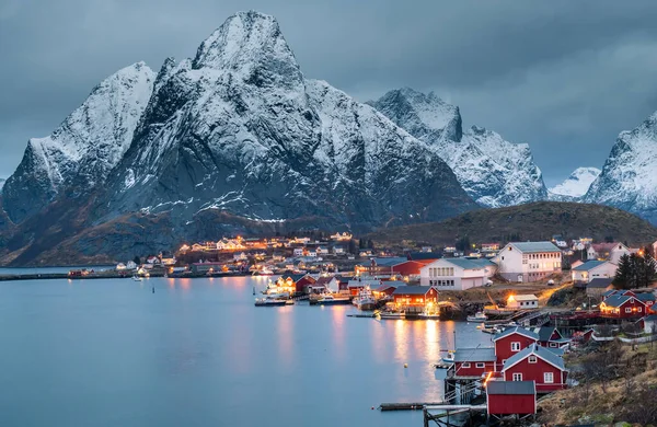 ノルウェー ロフトテン島の美しい冬の風景 — ストック写真