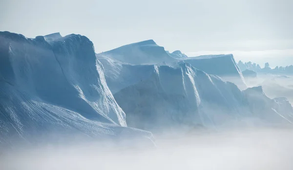 Красивий Пейзаж Великими Айсбергами — стокове фото