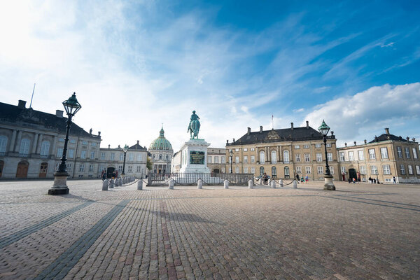 Дворец Амальенборг в Копли, Дания
.