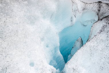 Buzul üzerindeki güzel manzara.