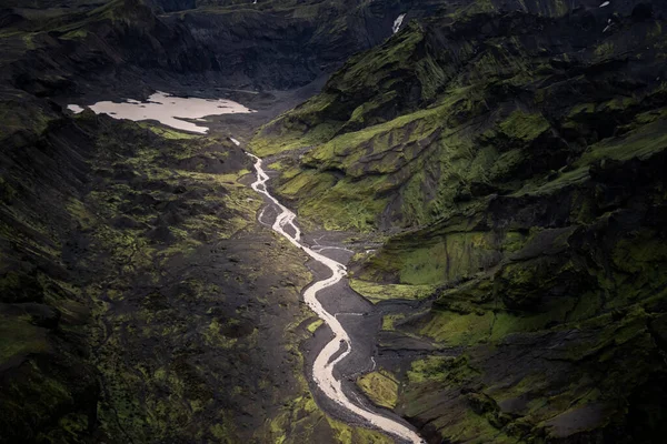 Vackert Bergslandskap Sommaren Island — Stockfoto