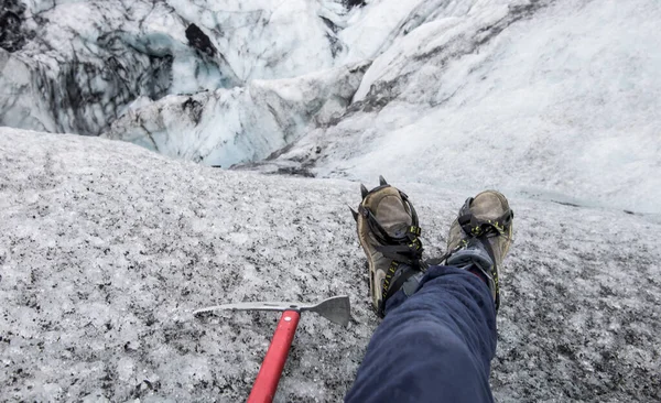 People Hike Glacier — Stock Photo, Image