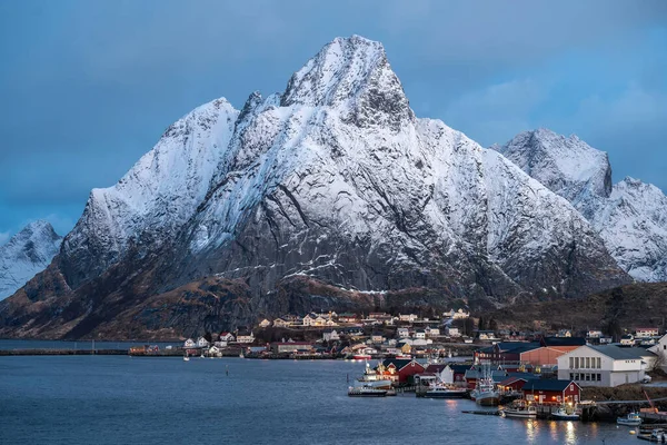 ノルウェー ロフトテン島の美しい冬の風景 — ストック写真